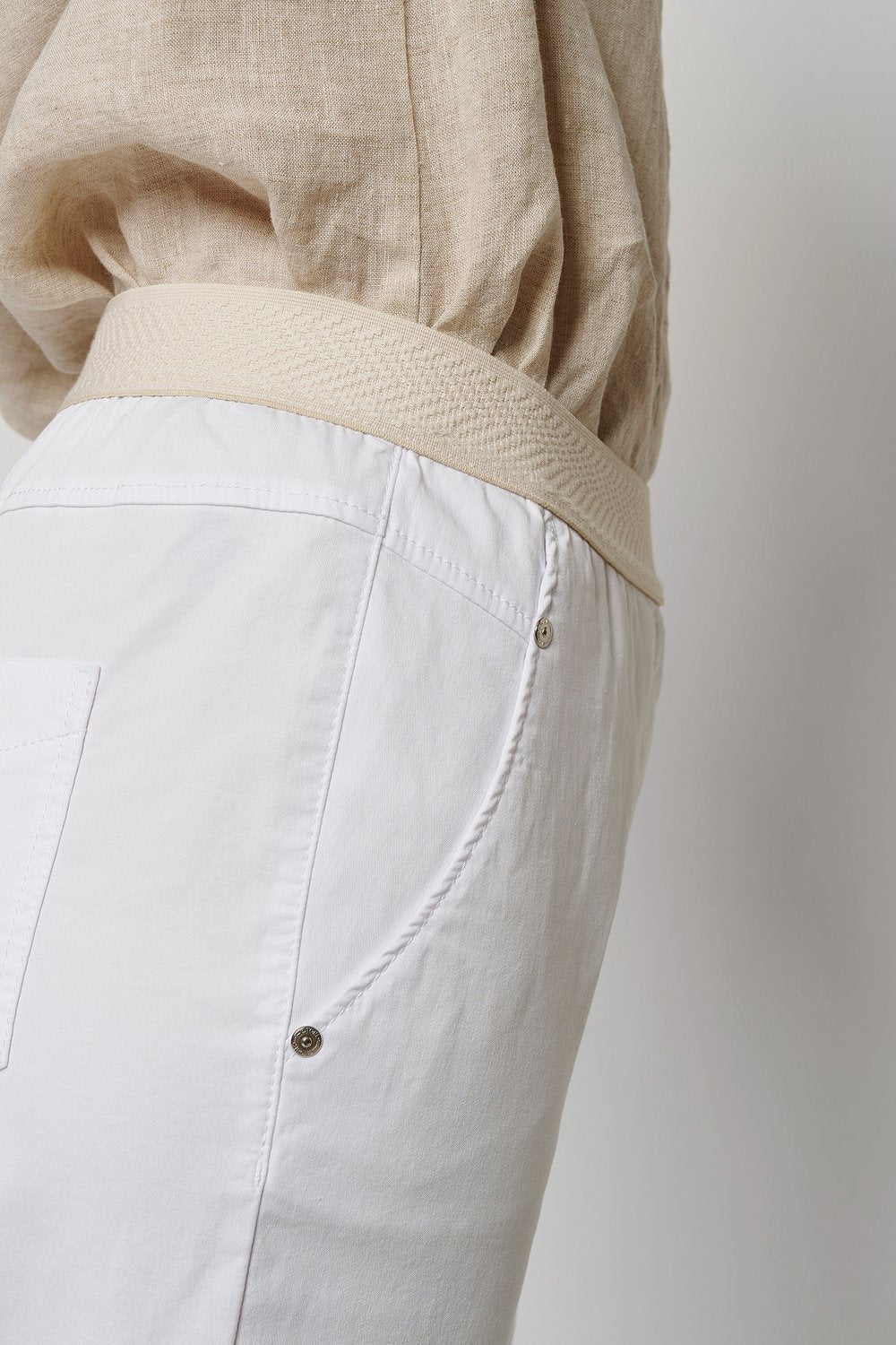 Sue Jogpants 3/4 White Bild 4