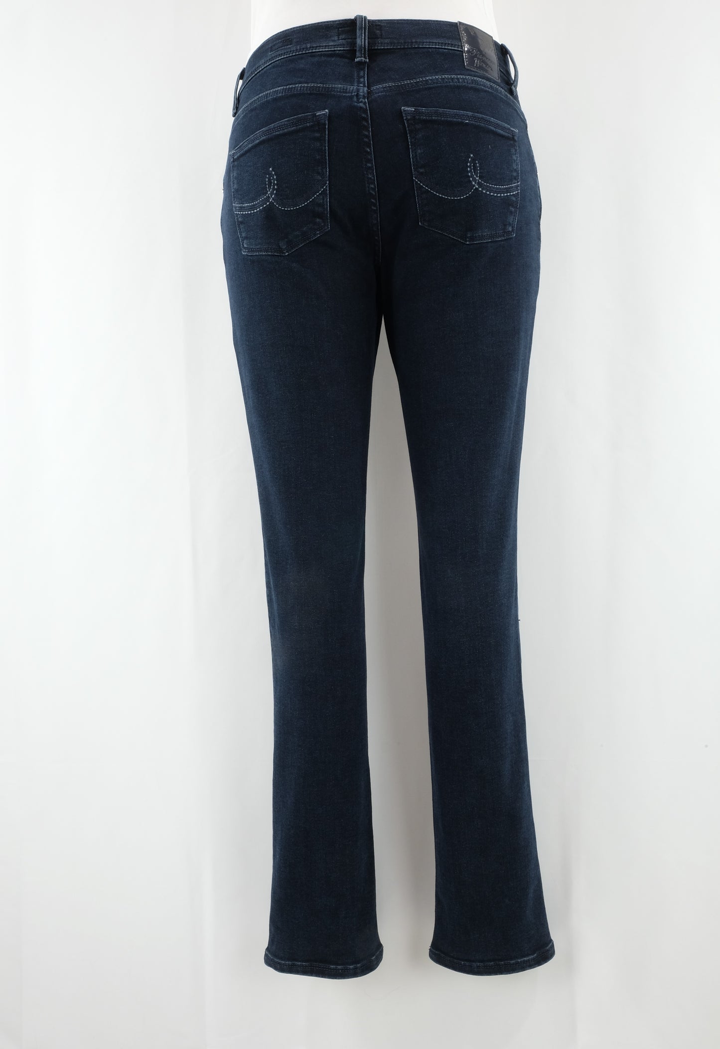 Betty | Pioneer Woman | 30986026