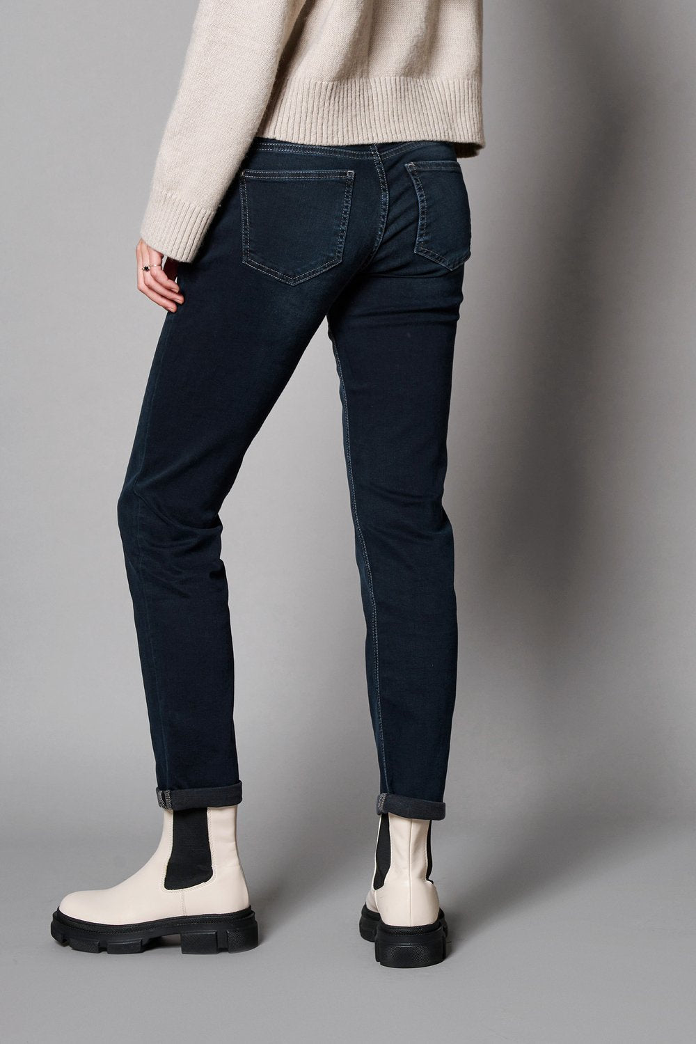 Masha_Girlfriend_097 blue black Bild 3