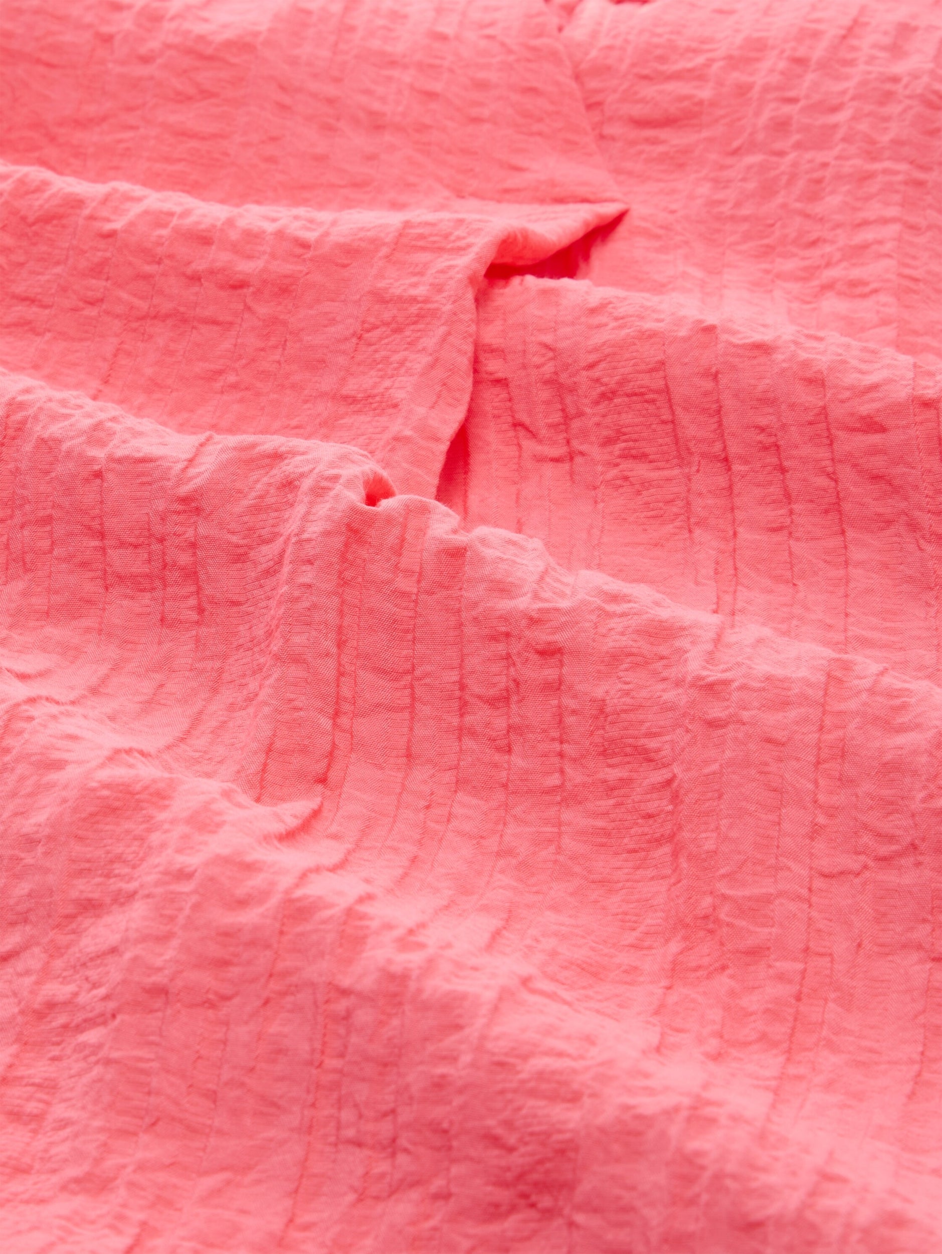 blouse crinkled with frill col soft coral pin Bild 2