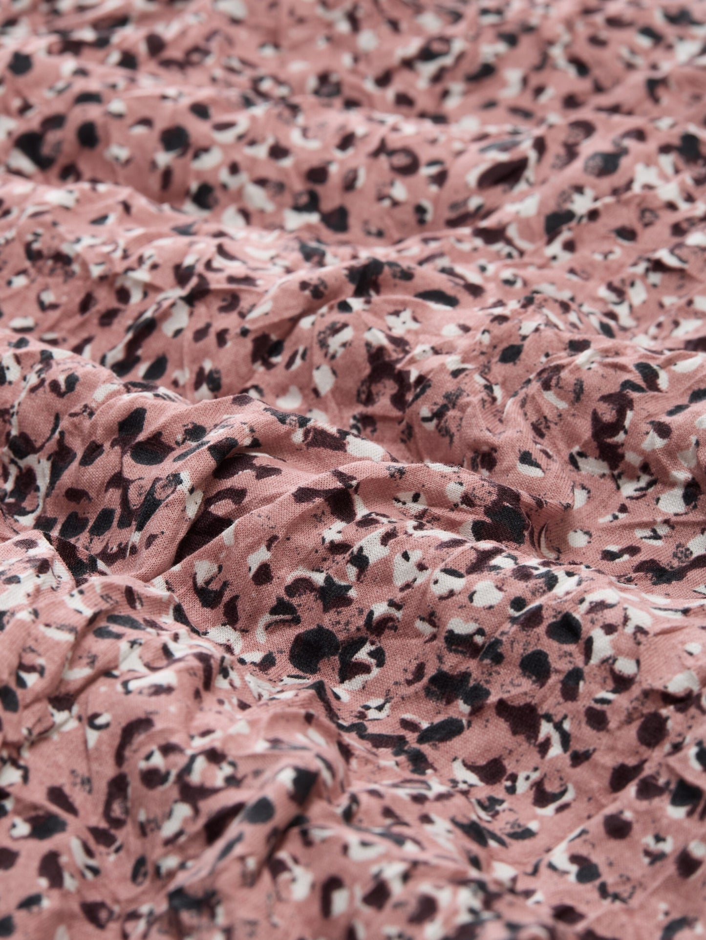 T-shirt crincle alloverprinted rose abstract Bild 2